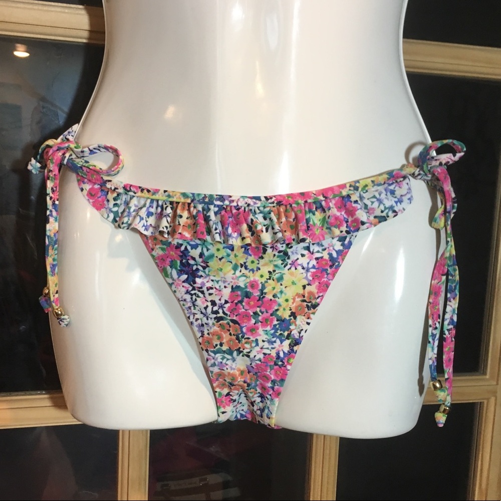 Women’s Bikini bottoms bathing suit size 6 ( to 10